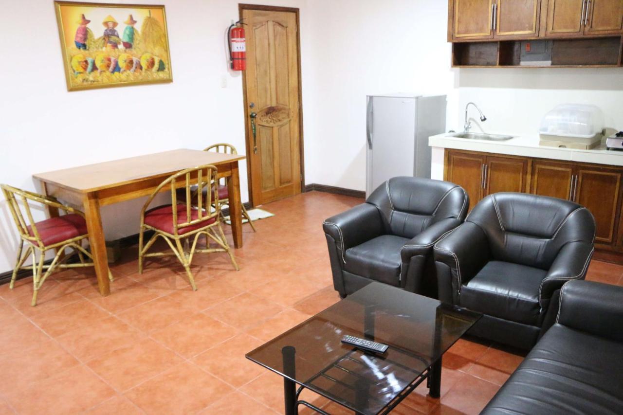 Badladz Staycation Condos بويرتو غاليرا المظهر الخارجي الصورة