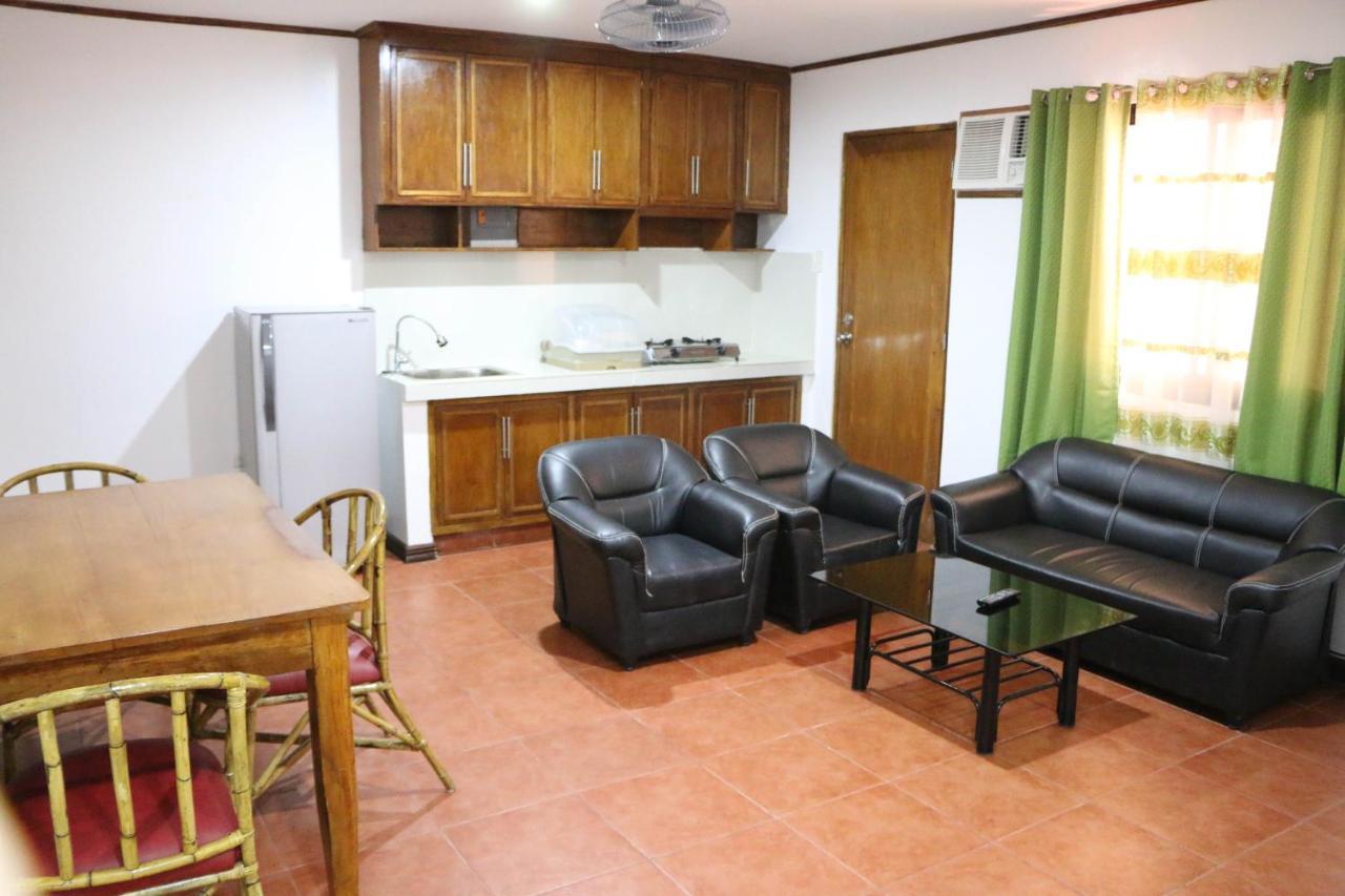 Badladz Staycation Condos بويرتو غاليرا المظهر الخارجي الصورة