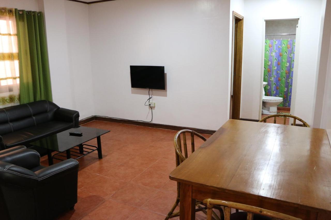 Badladz Staycation Condos بويرتو غاليرا المظهر الخارجي الصورة