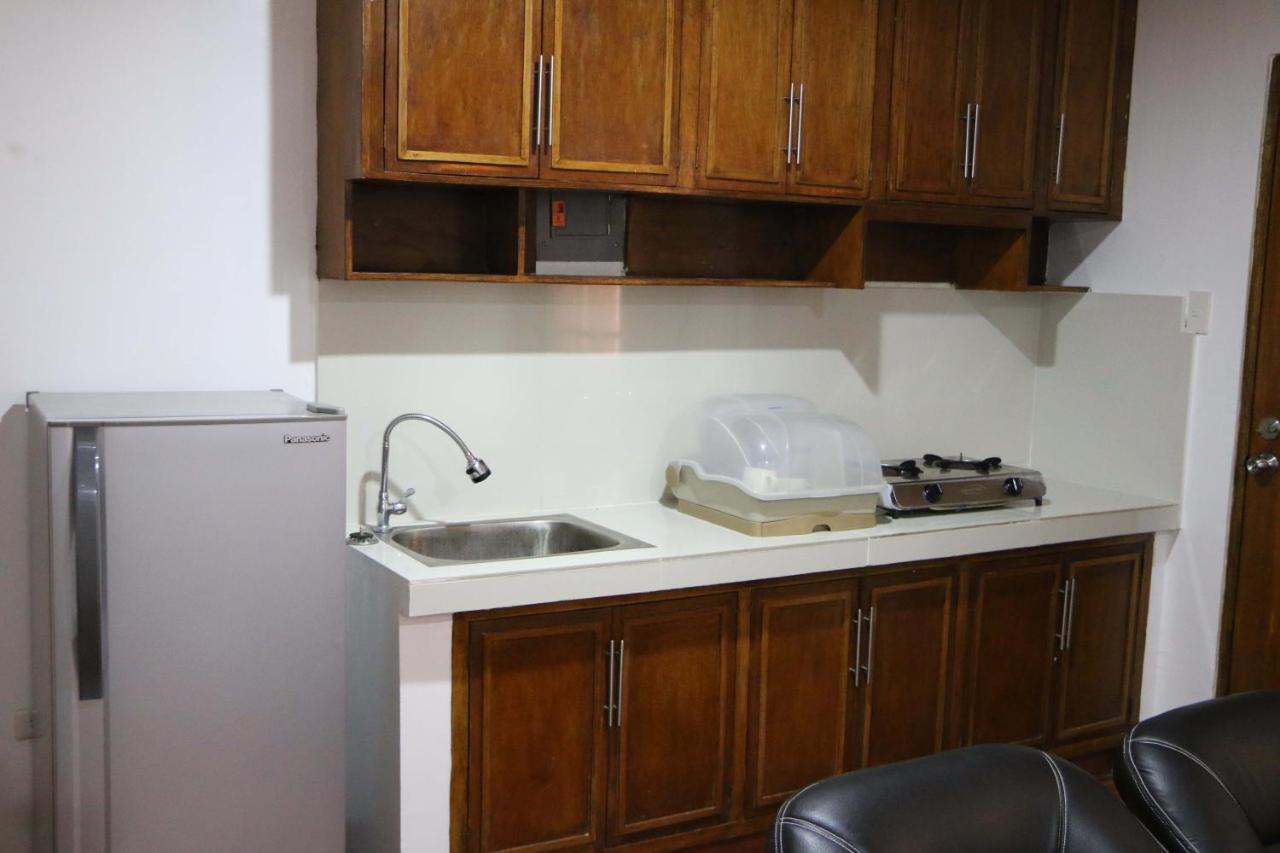 Badladz Staycation Condos بويرتو غاليرا المظهر الخارجي الصورة