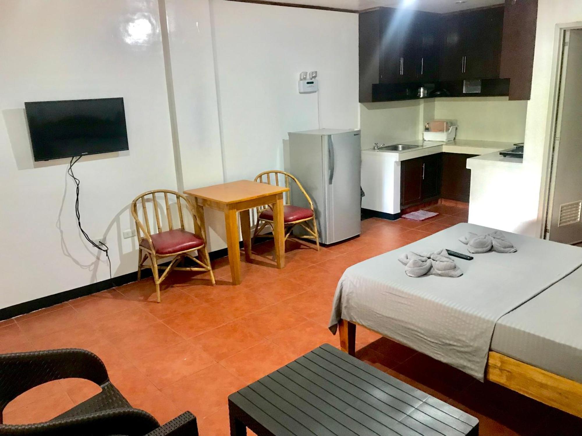 Badladz Staycation Condos بويرتو غاليرا المظهر الخارجي الصورة