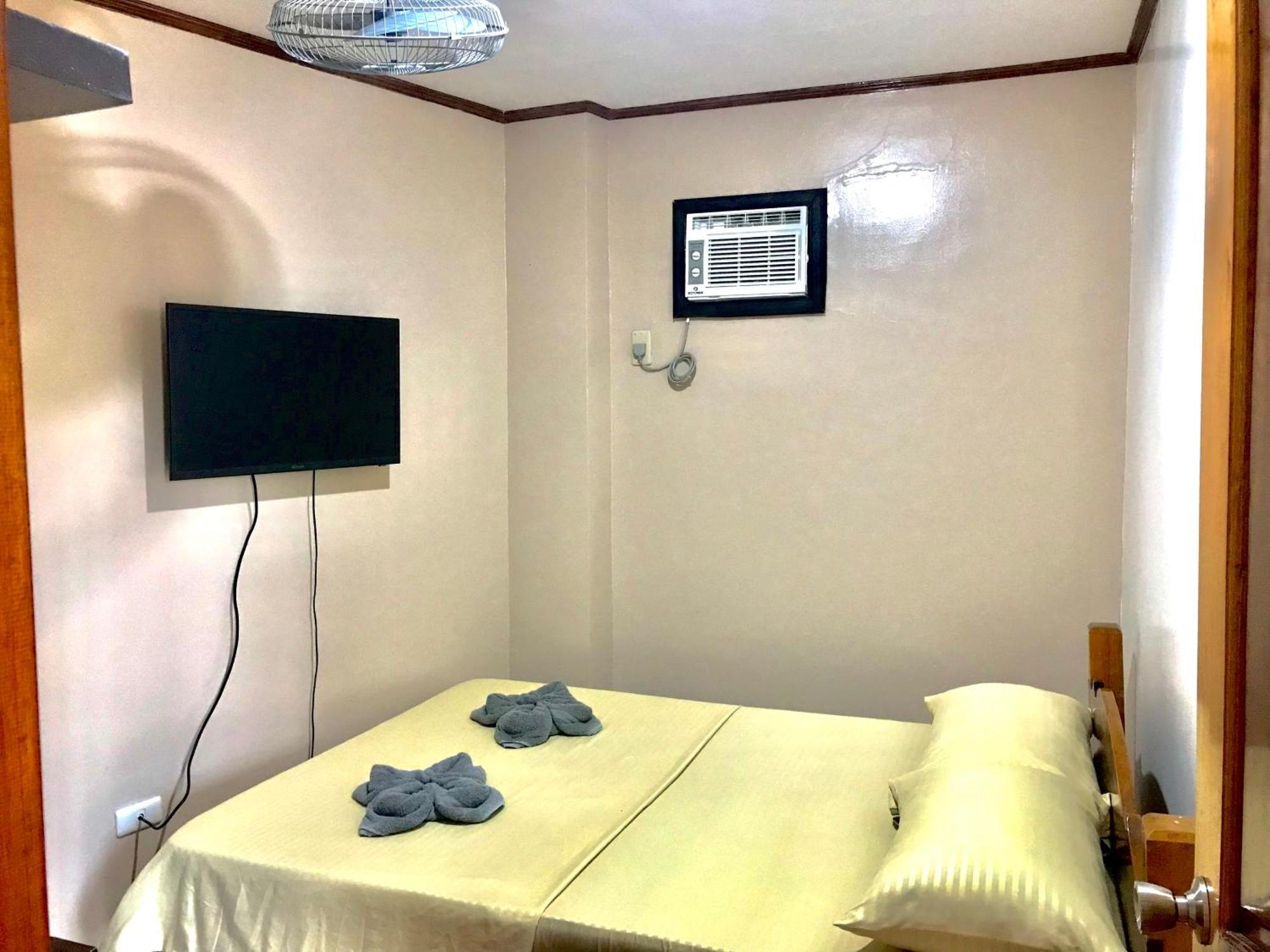 Badladz Staycation Condos بويرتو غاليرا المظهر الخارجي الصورة