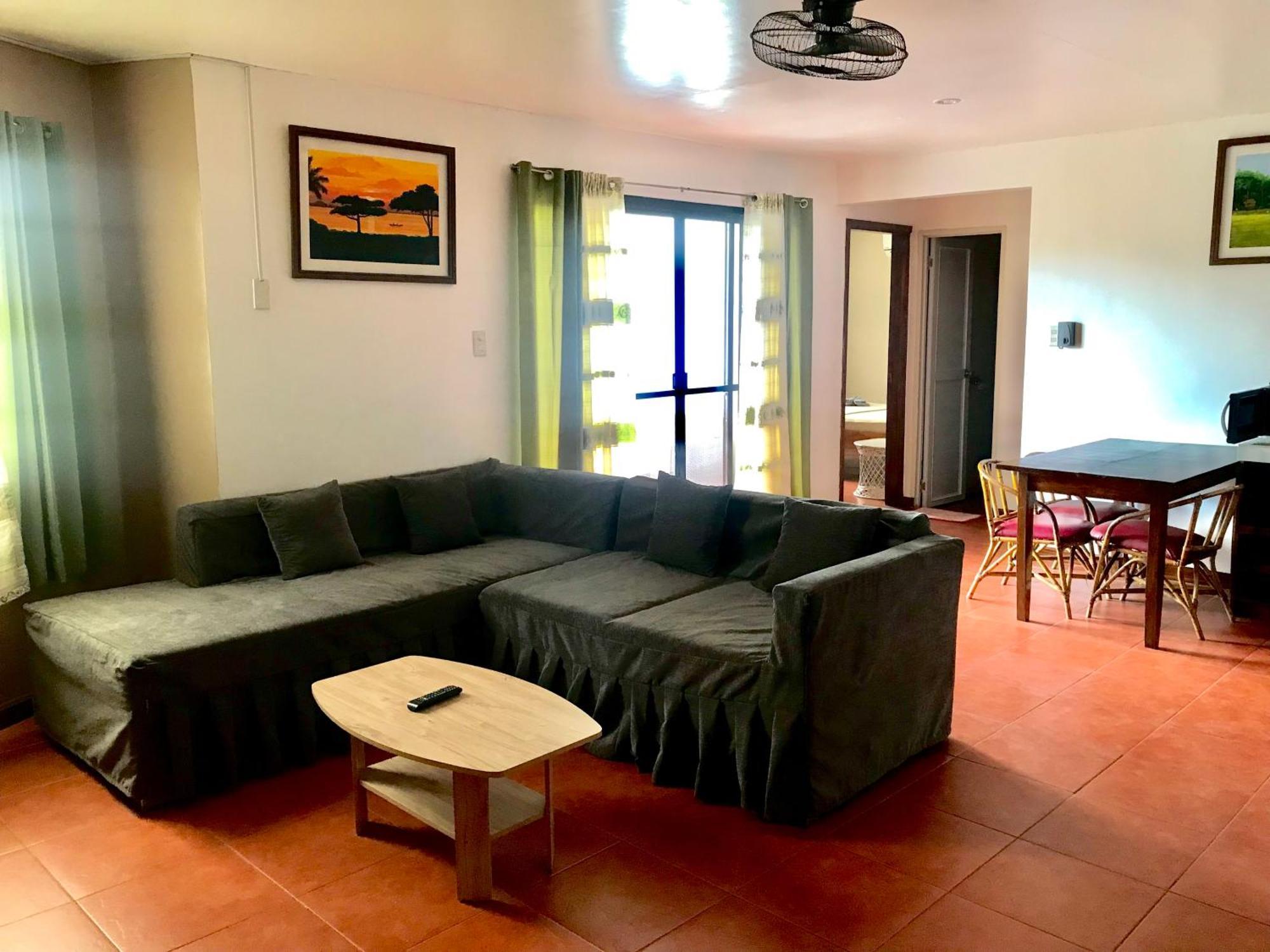 Badladz Staycation Condos بويرتو غاليرا المظهر الخارجي الصورة
