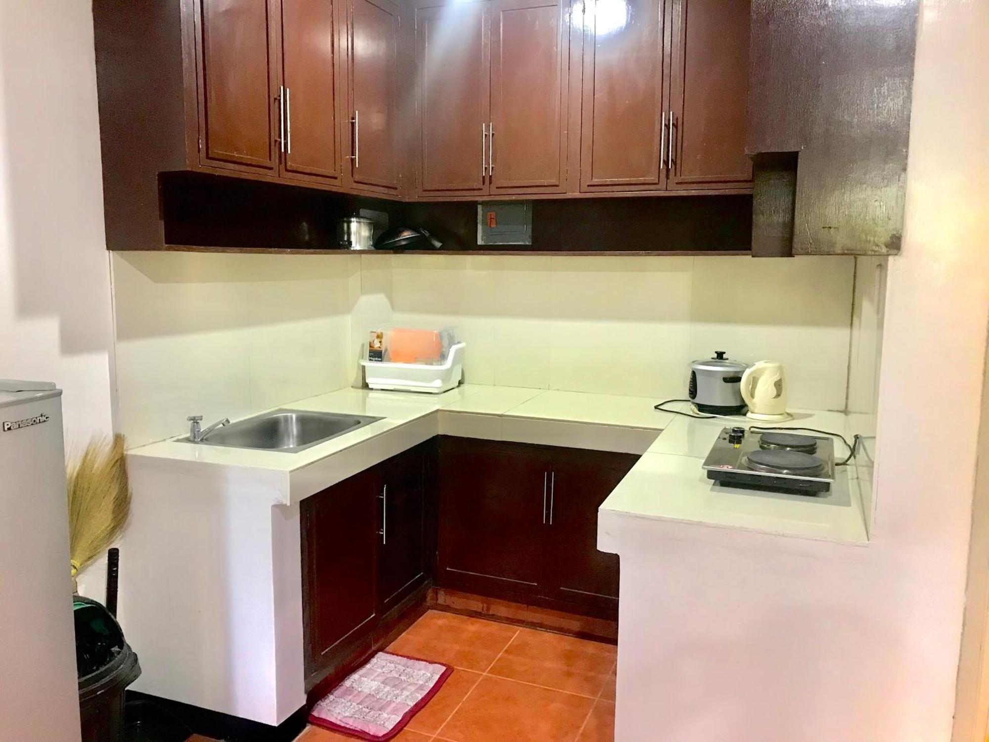 Badladz Staycation Condos بويرتو غاليرا المظهر الخارجي الصورة