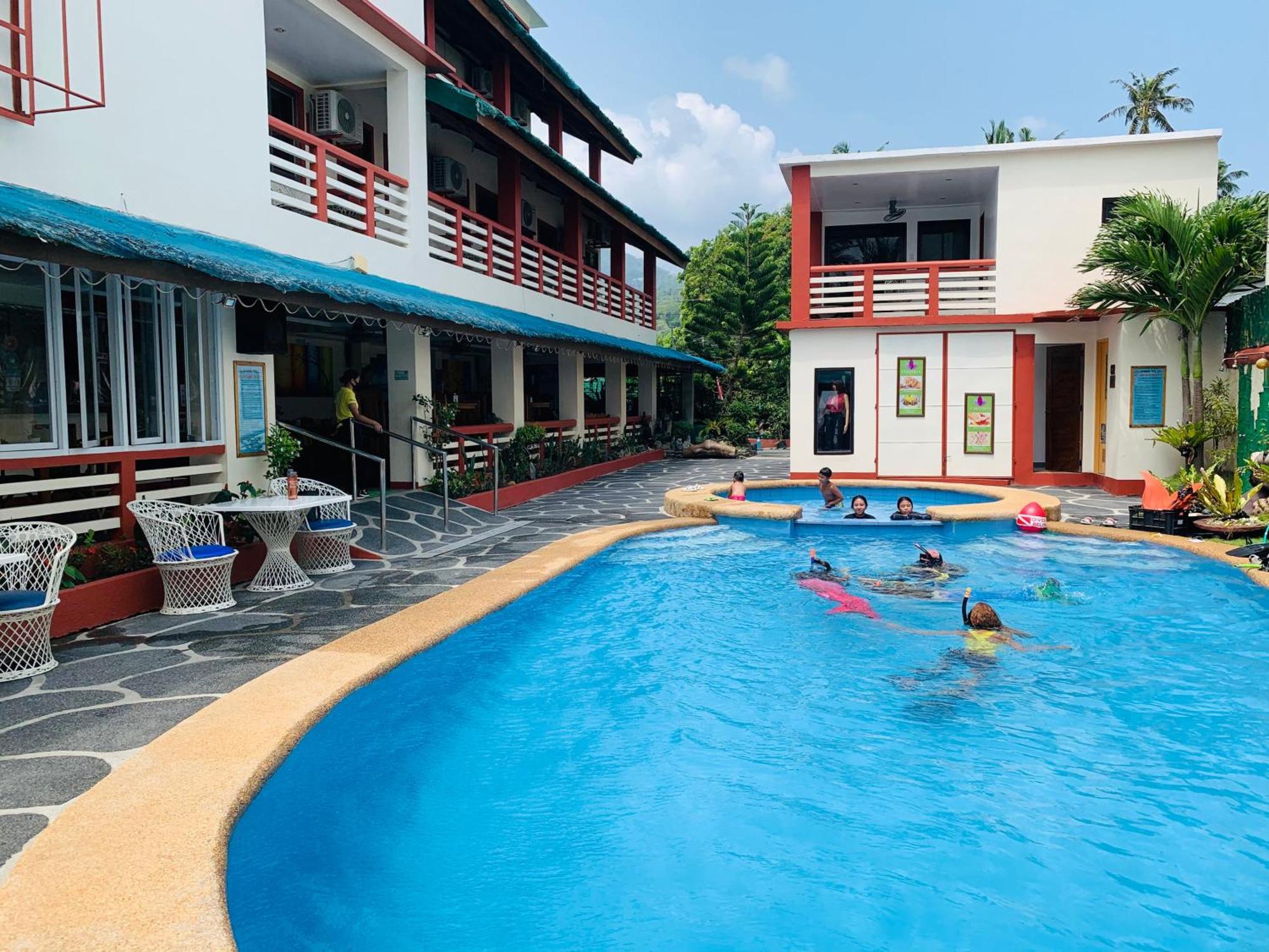 Badladz Staycation Condos بويرتو غاليرا المظهر الخارجي الصورة