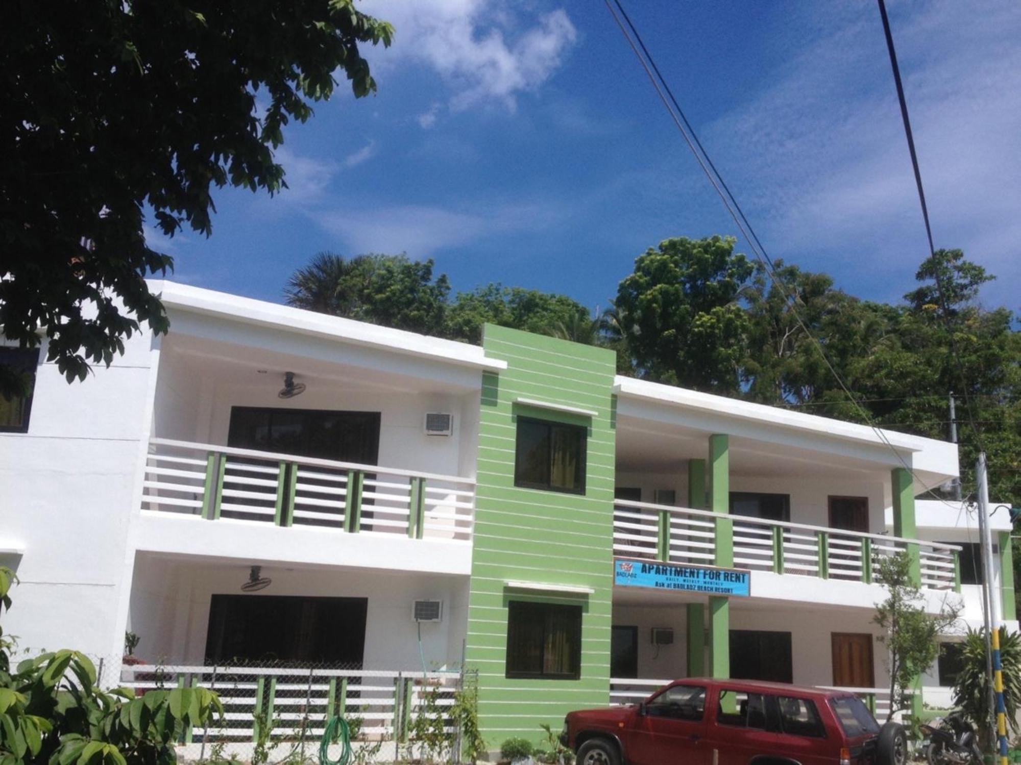 Badladz Staycation Condos بويرتو غاليرا المظهر الخارجي الصورة