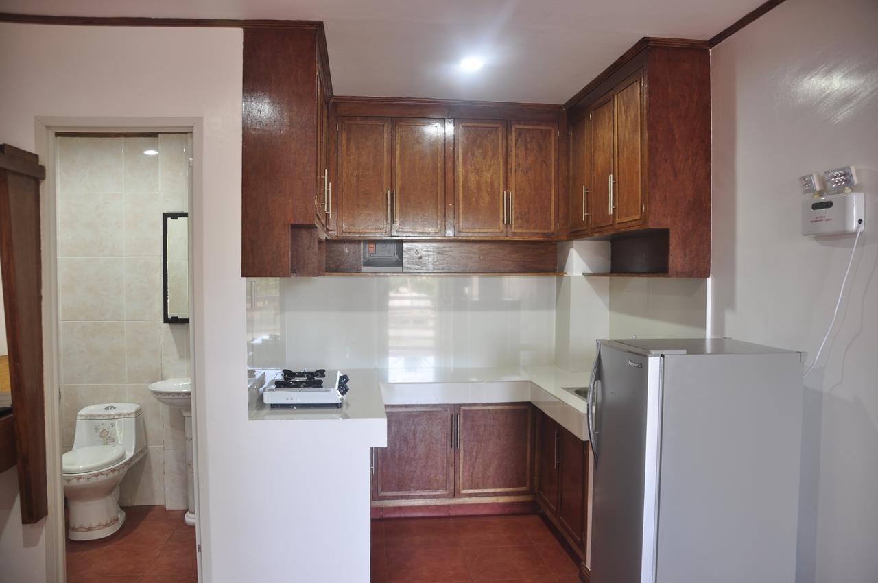 Badladz Staycation Condos بويرتو غاليرا المظهر الخارجي الصورة